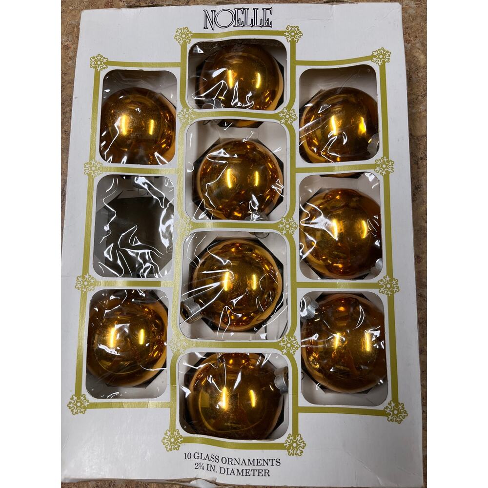 NOELLE nine vintage gold ornaments, 214–10 USA